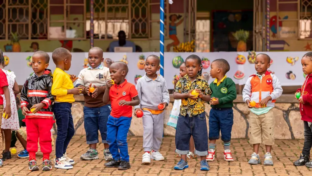 Baby B color sorting