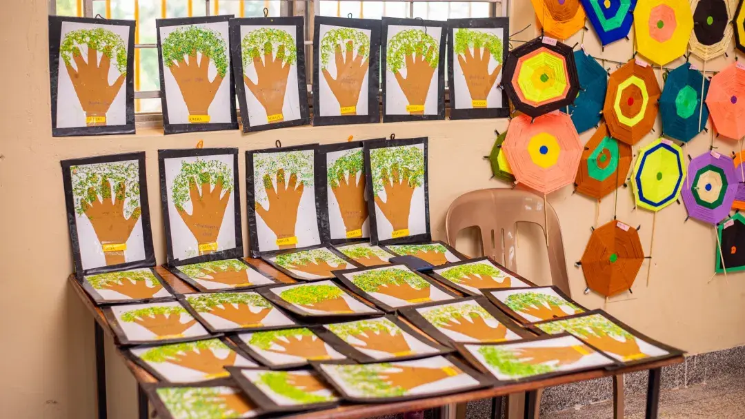 Hand tree, Top class