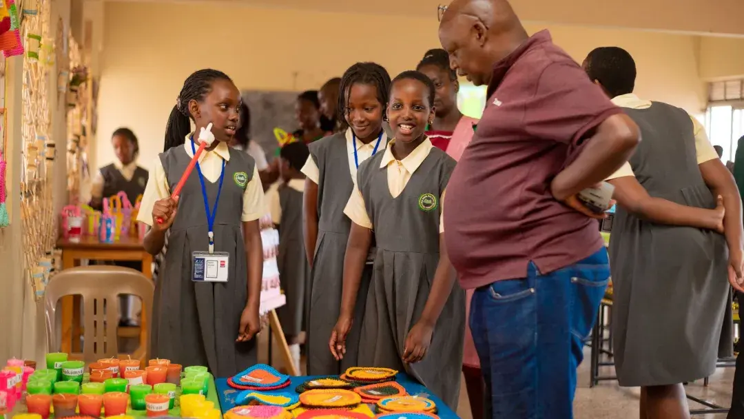 Nyonyonzi explaining to dad